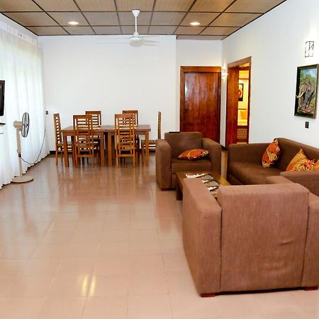 Seven Rich Villa Anuradhapura Bagian luar foto