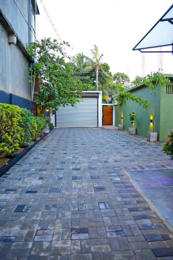 Seven Rich Villa Anuradhapura Bagian luar foto