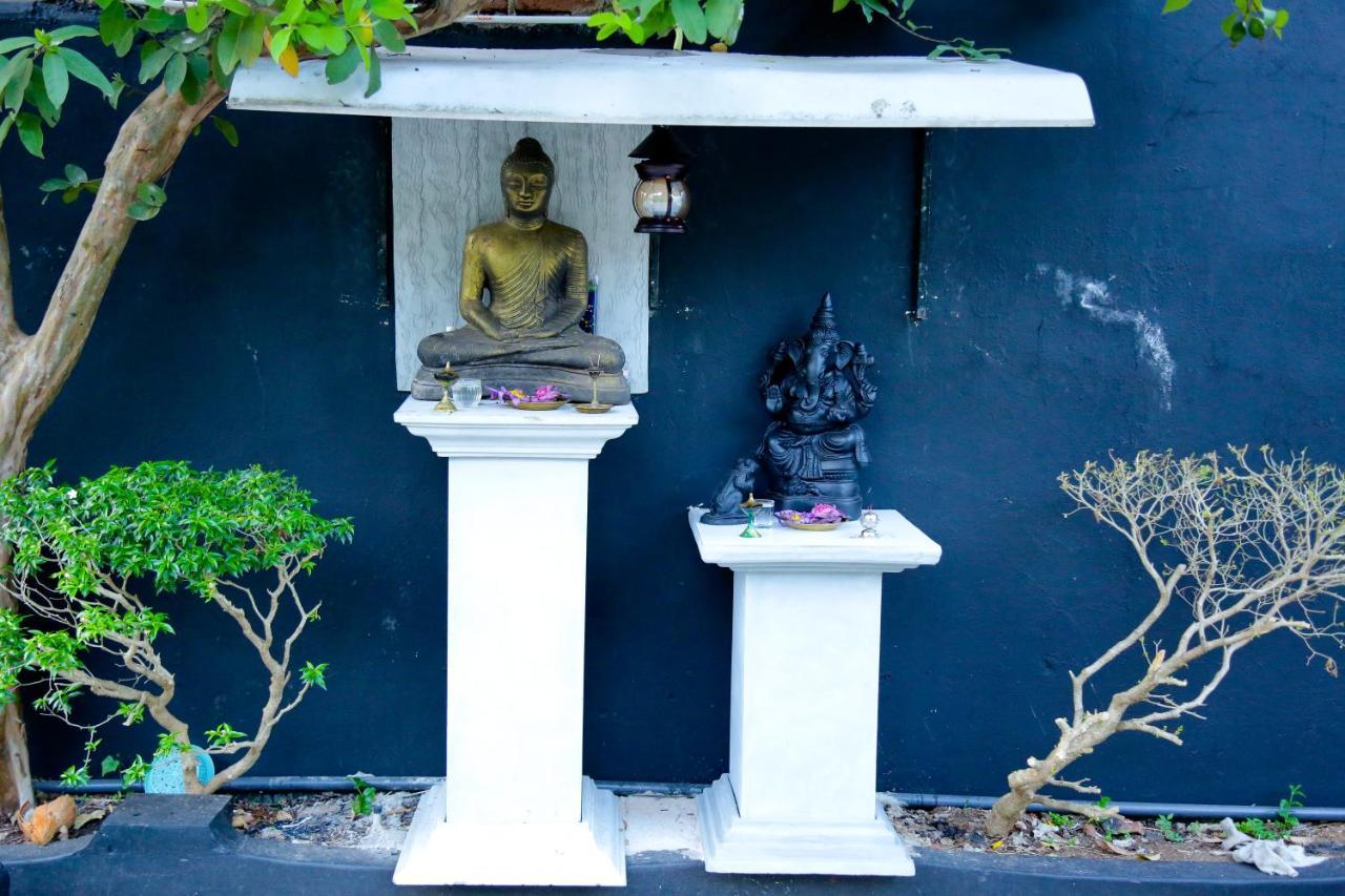Seven Rich Villa Anuradhapura Bagian luar foto