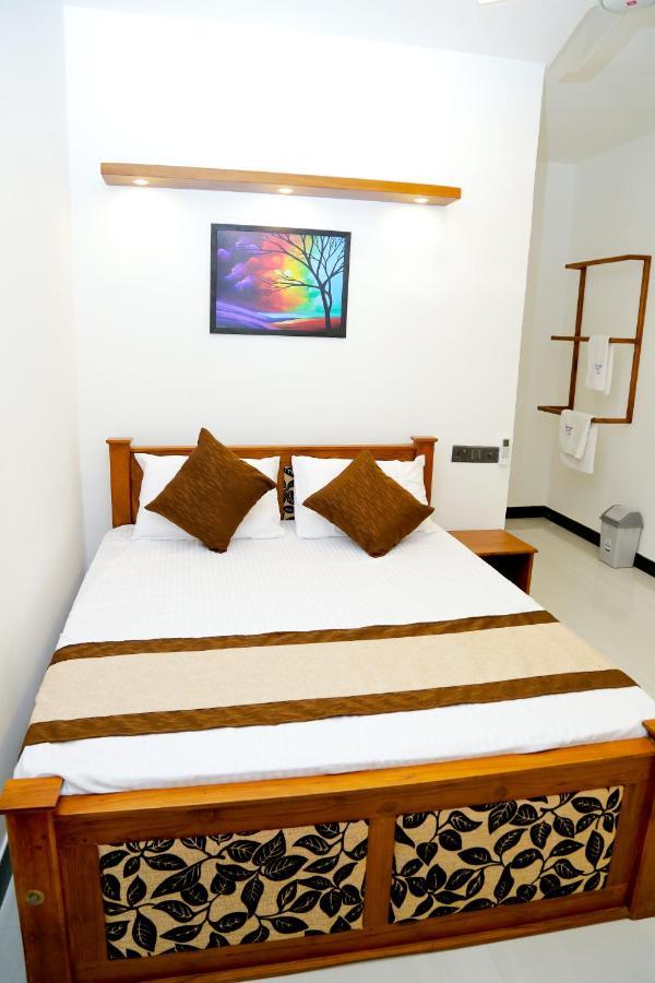 Seven Rich Villa Anuradhapura Bagian luar foto